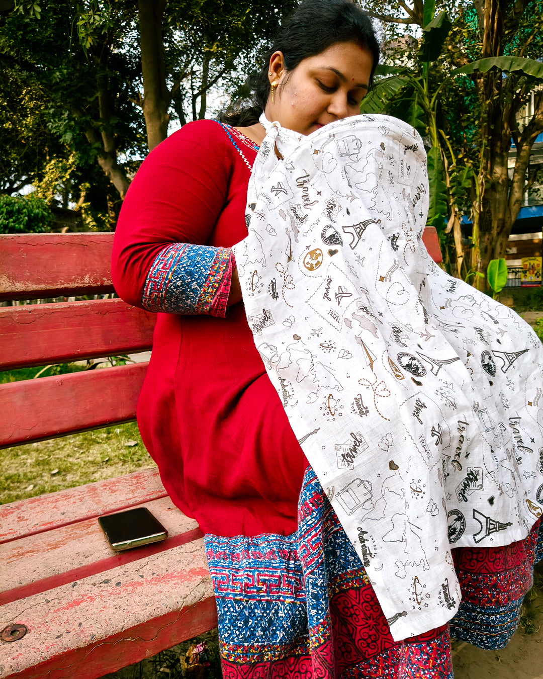 4Mom Nursing Cover – Breathable & Comfortable