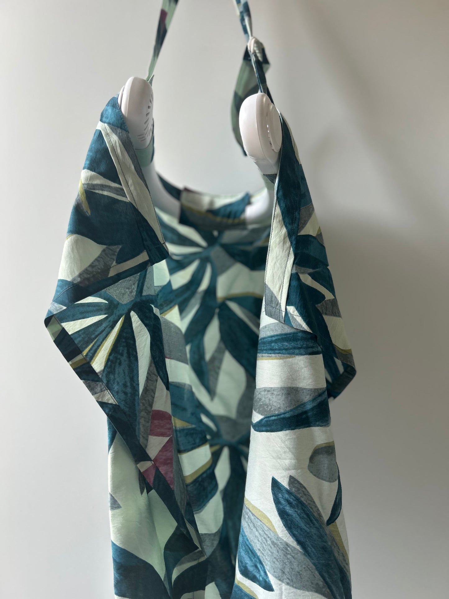 4Mom Nursing Cover – Breathable & Comfortable