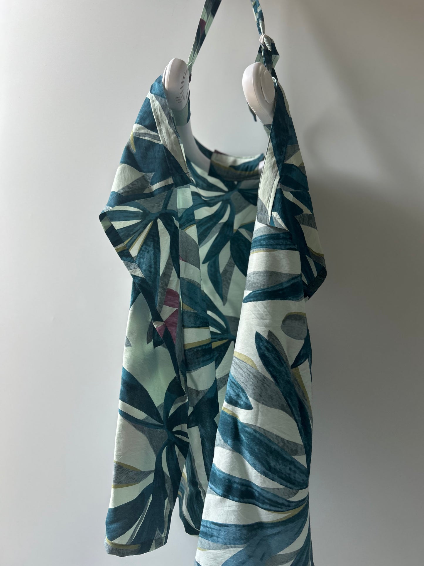 4Mom Nursing Cover – Breathable & Comfortable